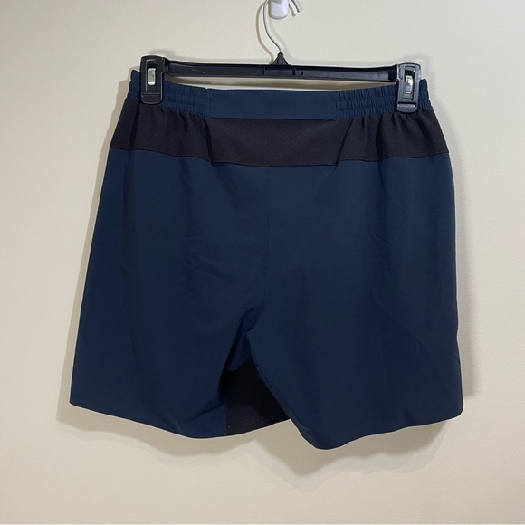 Lululemon Switch Up Short Size Large Navy Black - Picture 5 of 7